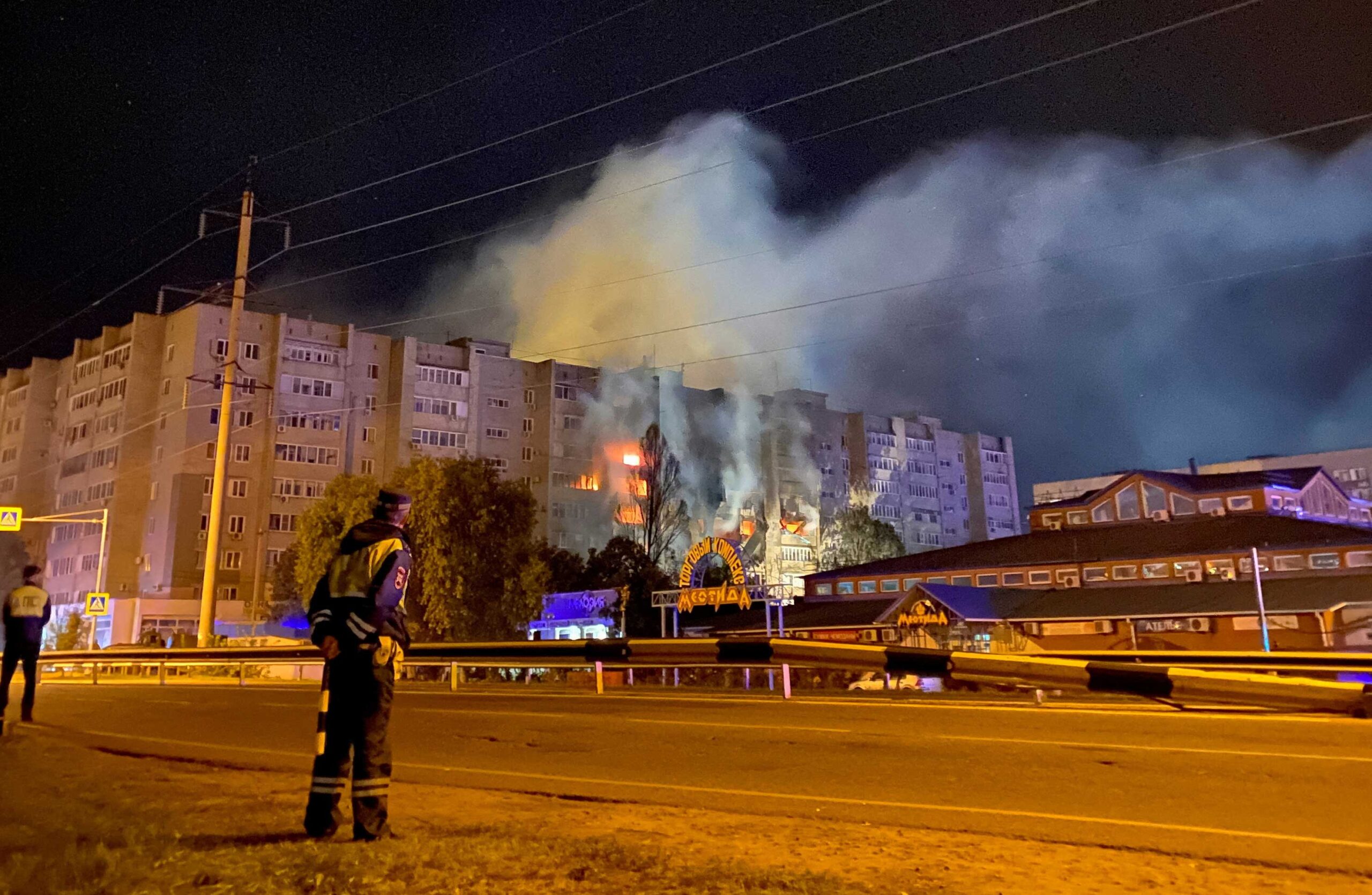 дом в китае упал на бок