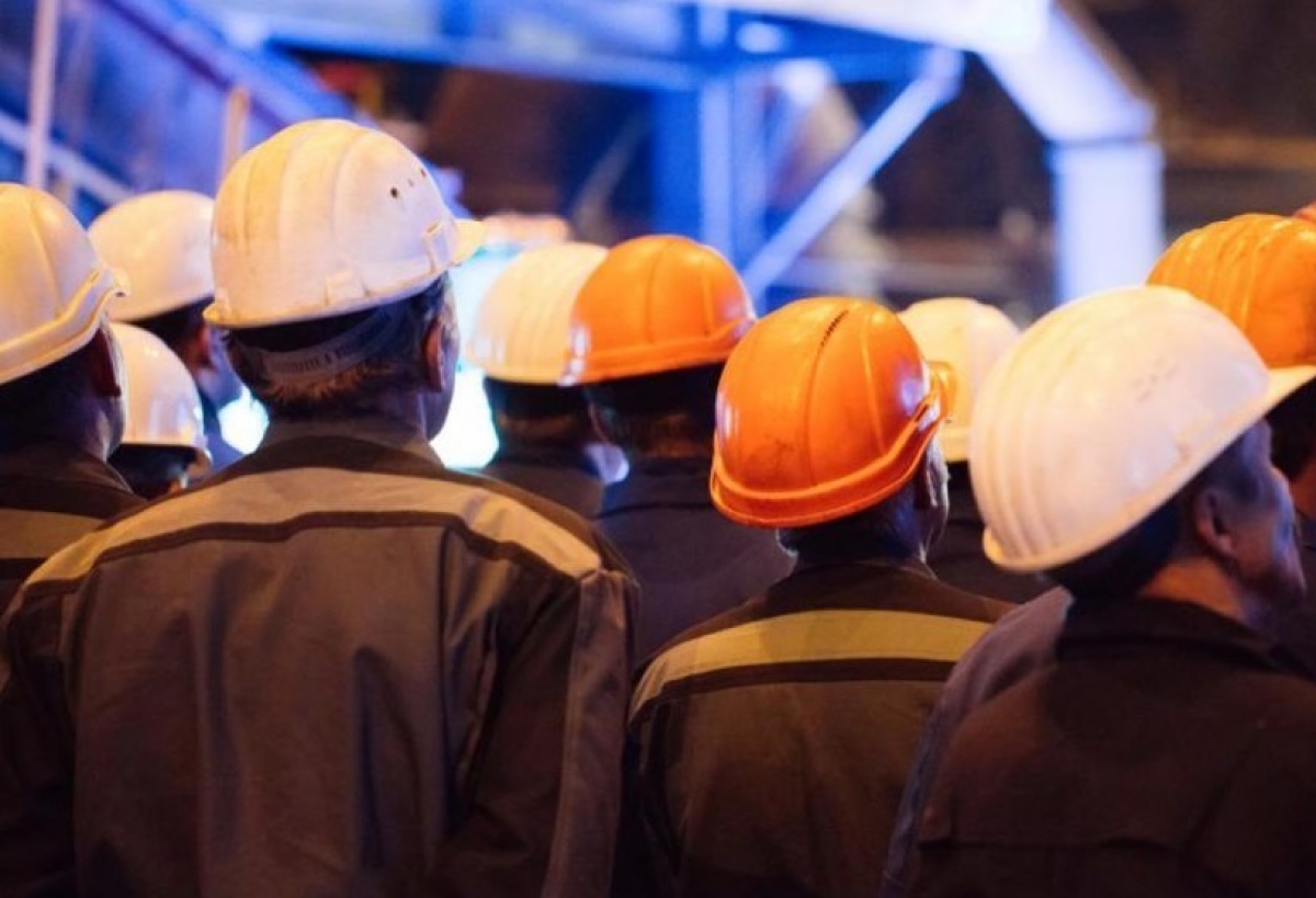 Kazakhstan employs over 14,000 foreign workers - TuraNews